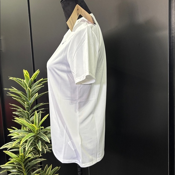 The Nike Tee Dri-Fit Training Athletic Crewneck,Swoosh logo short sleeve Tee - Picture 3 of 8